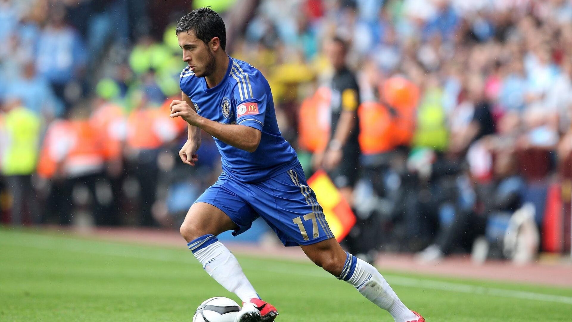 水球比赛波兰女队配合默契，波兰球一杯水