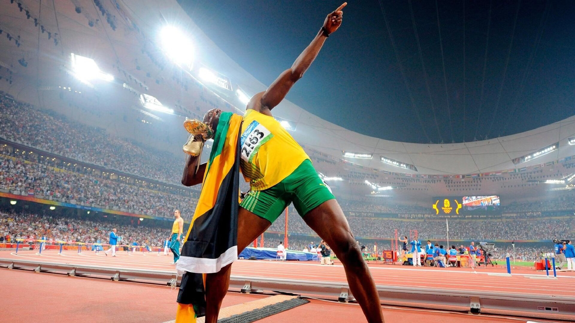 自由泳滑行技术提升速度加快，自由泳滑水动作